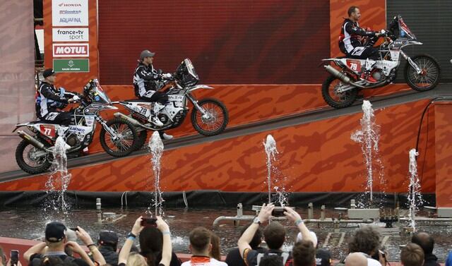 Así fue la largada del Dakar 2020 en Arabia Saudita. (Fotos: AFP)