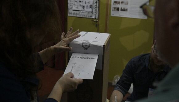 En las PASO se elige qué agrupaciones políticas podrán participar en las elecciones generales del 14 de noviembre (Elecciones Legislativas) (Foto referencial: Juan Mabromata / AFP)