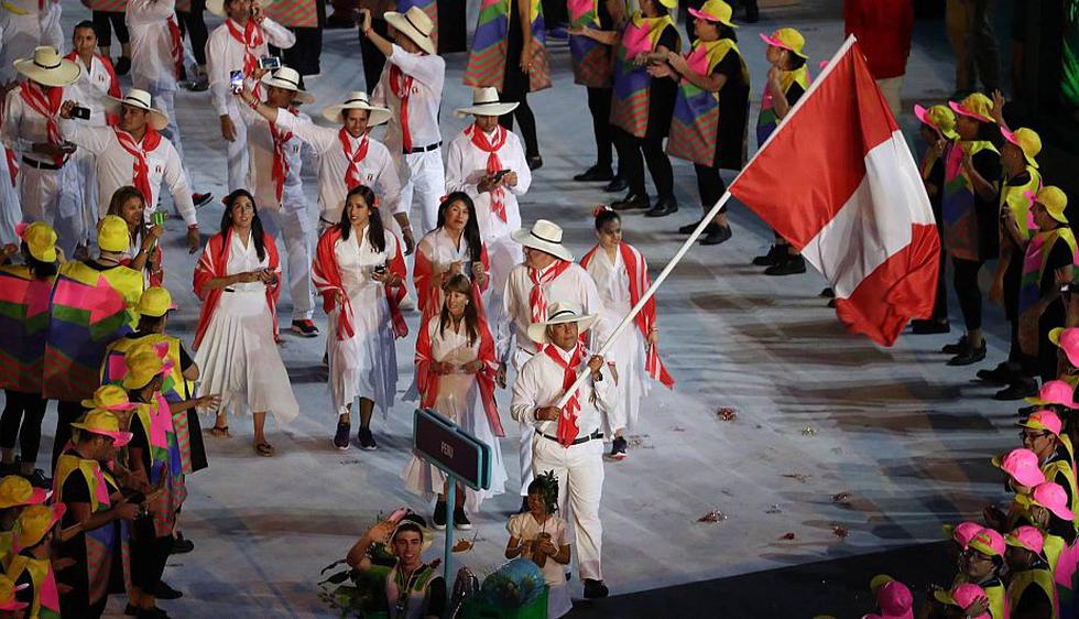 Los atletas de la delegación peruana desfilaron en la inauguración realizada en el estadio Maracaná. (XPress media/ ITEA PHOTO)