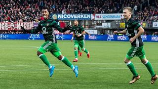 Tapia está de moda: la peculiar foto con la que Feyenoord celebró el gran gol del jugador peruano