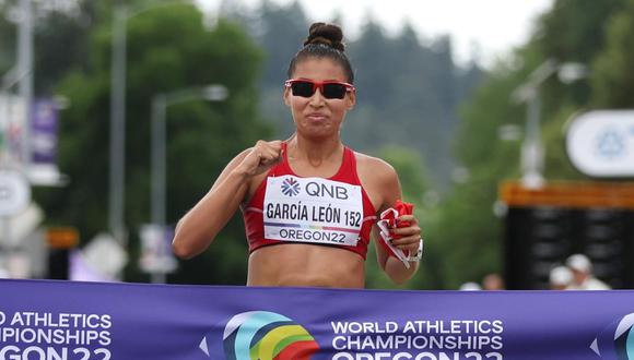 Kimberly García se cobró una revancha, pues, tras ganar la medalla de plata de los Juegos Panamericanos de Lima-2019, la peruana no pudo competir por una lesión en el Mundial anterior de Doha-2019. (Foto: AFP)