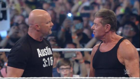 Stone Cold se volvió a ver con Vince McMahon en WrestleMania 38. (Imagen: captura del Twitter de Italo Santana/ WWE)