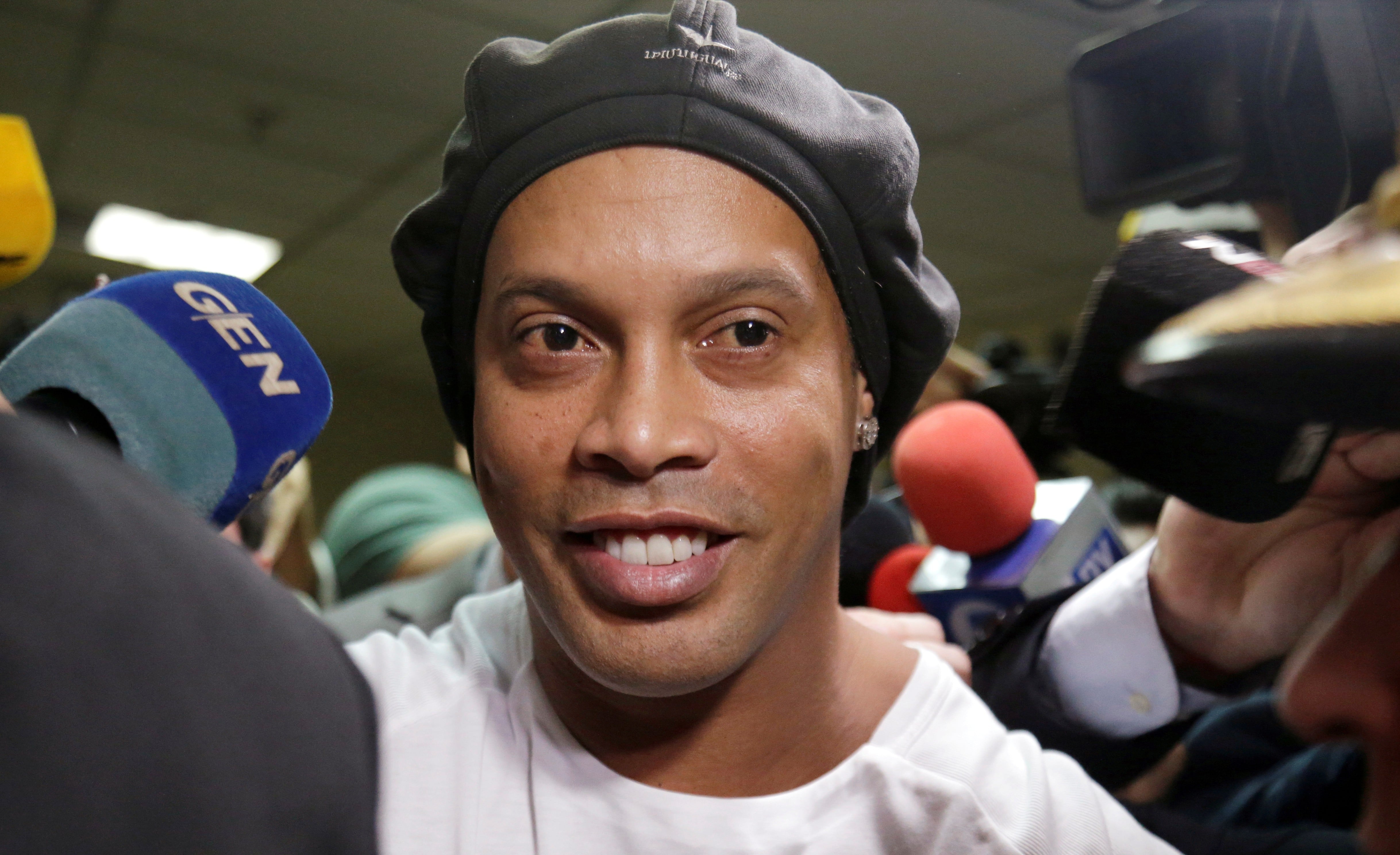 Como Ronaldinho: fueron grandes en el fútbol, pero un error manchó sus impecables carreras