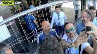 Ahora es puro amor: Sampaoli recibió 'aguante' de hinchas argentinos antes de octavos en Rusia 2018 [VIDEO]