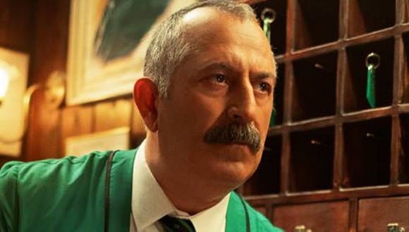 Cem Yilmaz da vida a Ayzek en la película turca "No molestar" (Foto: Netflix)