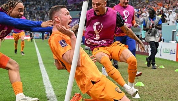 Wout Weghorst marcó el 2-2 de Países Bajos ante Argentina. (Foto: AFP)