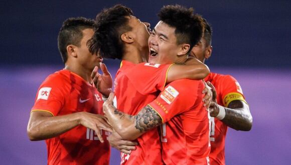 El fútbol volvió a China tras cinco meses de interrupción por el nuevo coronavirus. (Twitter)