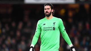 Dura baja para buscar la remontada: Alisson no jugará ante Atlético de Madrid por lesión