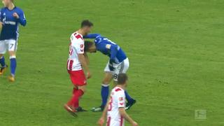 A lo Zidane ante Materazzi: Goretkza metió un cabezazo que casi le cuesta la expulsión [VIDEO]