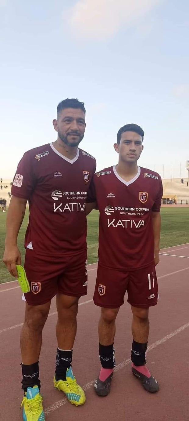 Miguel Mostto y su hijo Diego jugaron juntos en Defensor Tacna.