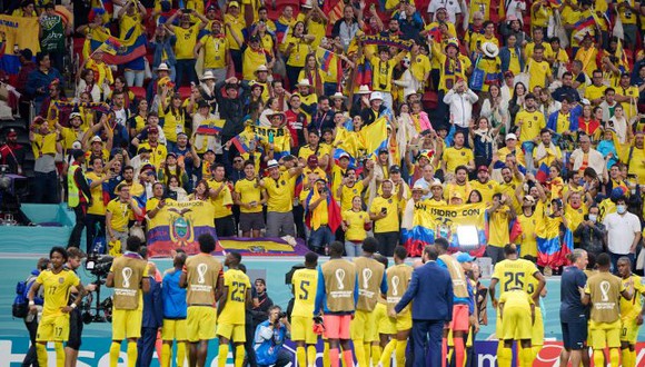 FIFA abre procedimiento contra Ecuador por los cánticos de sus hinchas. (Foto: EFE)