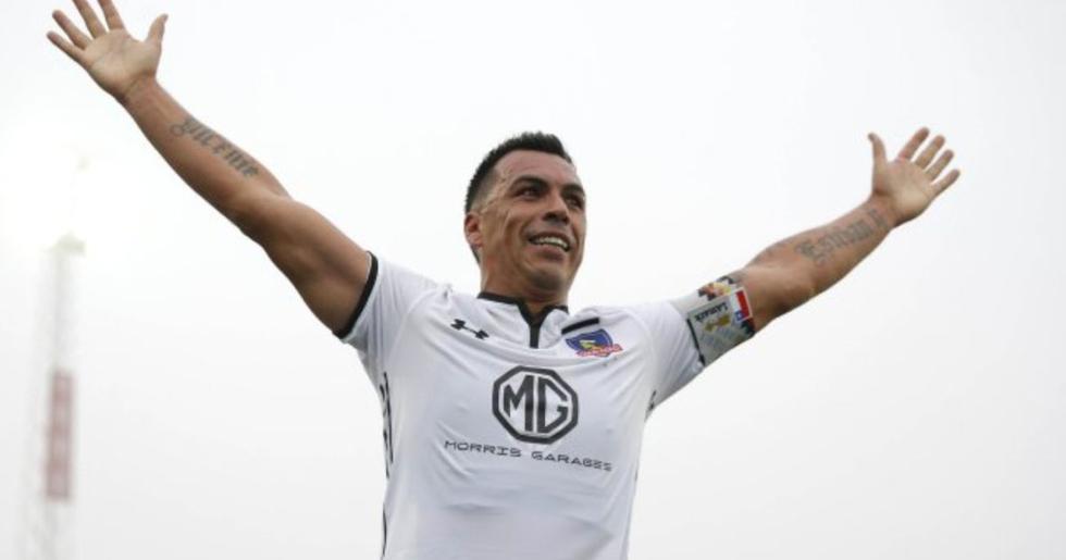 Esteban Paredes anotó en el Superclásico e hizo historia en el fútbol chileno