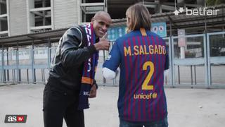 La traición, la decepción: Salgado perdió apuesta con Rivaldo y se puso la camiseta de Barcelona [VIDEO]