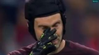 Lágrimas de un ídolo: Cech se derrumbó tras la derrota del Arsenal ante el Chelsea en la final Europa League [VIDEO]