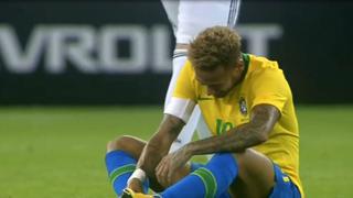 ¿Teatro o lleno de dolor? La falta que recibió Neymar en el Argentina vs. Brasil [VIDEO]