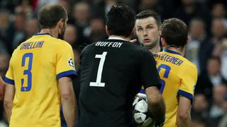 A las duchas, 'Gigi': la ofensa de Buffon al árbitro que provocó la roja ante Real Madrid