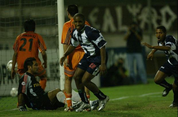 Alianza Lima venció a Cobreloa tanto en la ida (2-0) como en Calama (1-0). Jefferson Farfán anotó todos los goles. Foto: Archivo El Comercio.