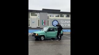 Lo lleva a todos lados: Arturo Vidal fue a entrenar con su ‘nuevo’ auto y dejó un humilde mensaje
