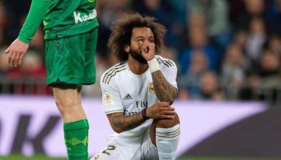 Marcelo, jugador histórico del Real Madrid, se lamenta tras caer en el propio Santiago Bernabéu ante Real Sociedad. (Foto: Getty Images)