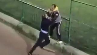 ¡Tremendo! Pelea entre padres de jugadores en partido de juveniles en España [VIDEO]