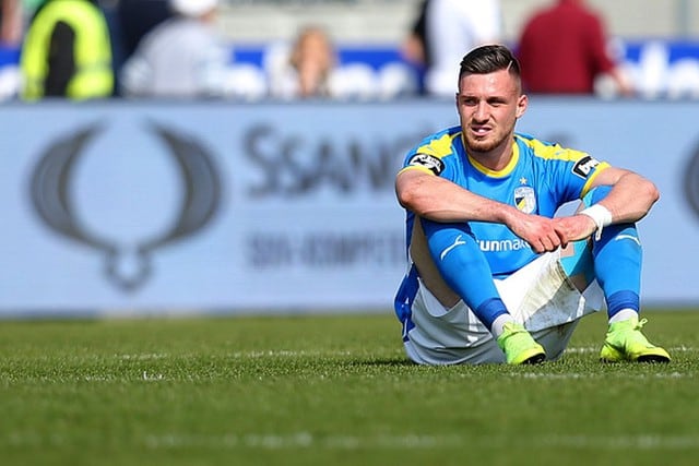 Club: Carl Zeiss Jena | Empresa: Zeiss (Lentes ópticos). (Getty)