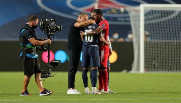 David Alaba consoló a Neymar, tras la final de la Champions League. (Foto: Agencias)
