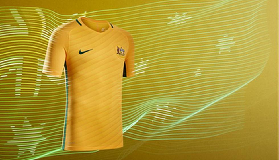 Las camisetas y banderas de los países que no guardan relación.