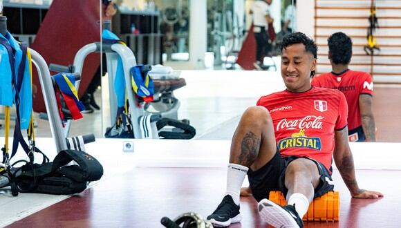 Renato Tapia comenzó a entrenar para la Selección Peruana desde Barcelona. (Foto: Prensa FPF)