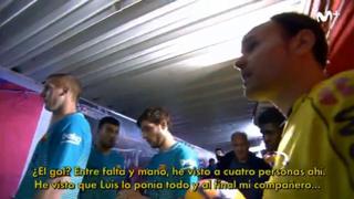 Árbitro a un desentendido Luis Suárez: "A nuestras espaldas no nos insultes"