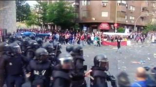 La otra cara del derbi: los enfrentamientos entre aficionados del Atlético y la Policía [VIDEO] 