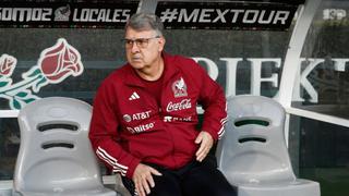 Hechos condenables: hinchas lanzan objetos contra el ‘Tata’ Martino tras derrota de México