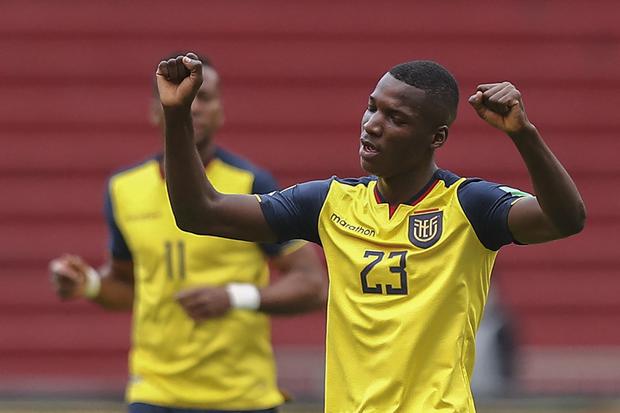 Moises Caicedo juega con la número 23 en la selección ecuatoriana. (Photo by Jose Jacome / POOL / AFP)