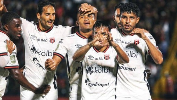 Desde la ciudad de Alajuela, Liga Deportivo Alajuelense recibe a Real Estelí en la final de vuelta por la Copa Centroamericana. (Foto: AFP)