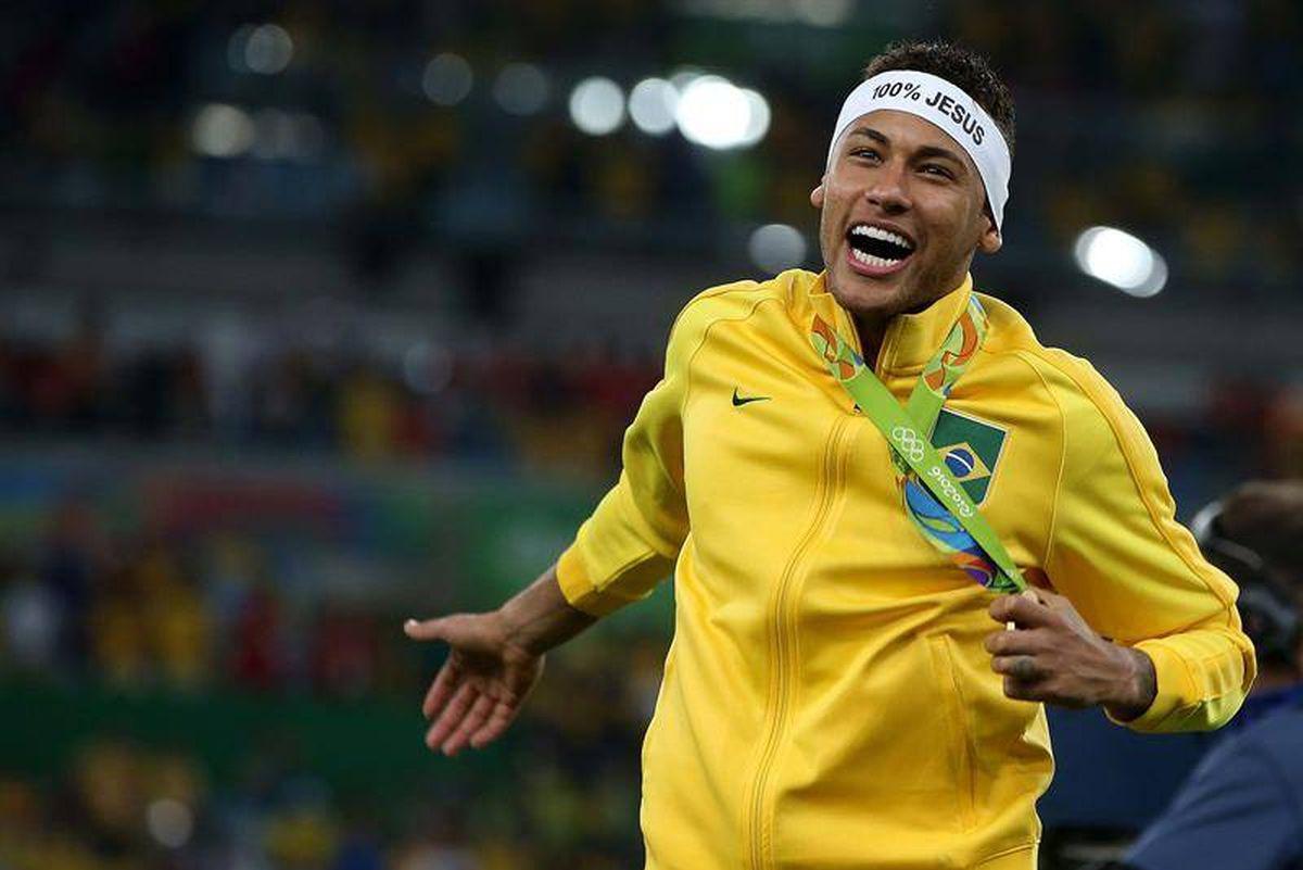 Neymar lideró a Brasil al oro olímpico en Rio 2016. Manifestó su deseo de estar en Tokio, pero eso ahora está en veremos. (Foto: AFP)