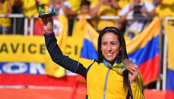 Mariana recibiendo la medalla de oro en los Juegos Olímpicos de Río 2016. (Foto: Getty Images)