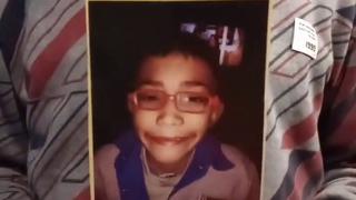 Más amigos como él: el emotivo video de un niño que quiere comprarle lentes a su compañero