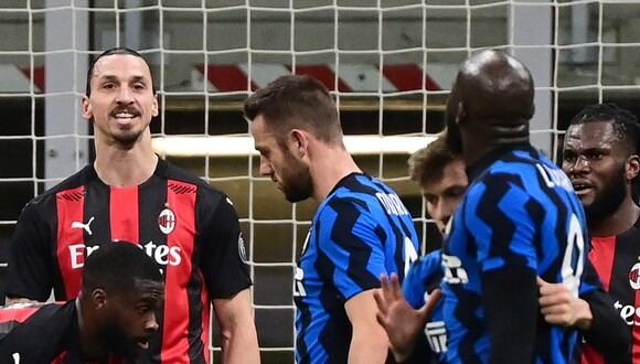 Lukaku y Zlatan, excompañeros en Manchester United, se dijeron de todo mientras disputaban los cuartos de final de la Copa Italia. (Foto: AFP)