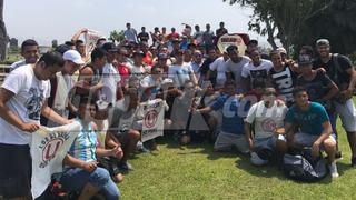 Universitario de Deportes: jugadores firman la paz con barristas en Campo Mar