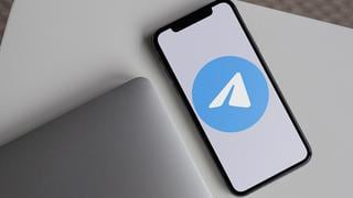 Piden que Telegram, el rival de WhatsApp, sea eliminado de la App Store por estas razones