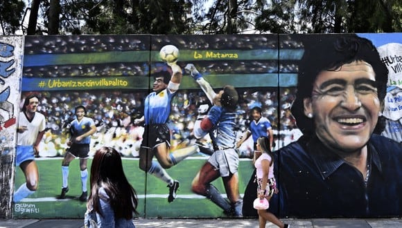 Valdano asistió a Maradona en la polémica ‘Mano de Dios’. (Foto: AFP)