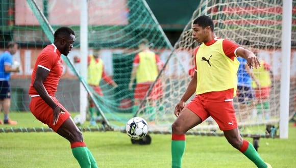Percy Liza podría debutar en Marítimo por la Liga de Portugal. (Foto: Marítimo)