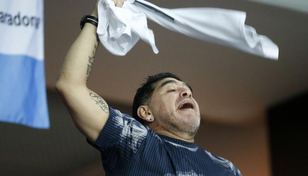 Maradona viajó hasta Croacia para alentar a Juan Martín del Potro y al equipo de Argentina en la Copa Davis. (AP)