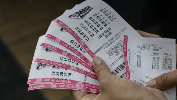 Jugadores sueñan con ganar la Lotería Mega Millions y hacerse millonarios (Foto: AFP)
