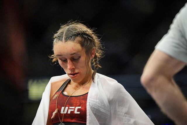 La cara de Joanna Jedrzejczyk luego de su derrota ante Weili Zhang en el UFC 248. (Foto: Getty Images)