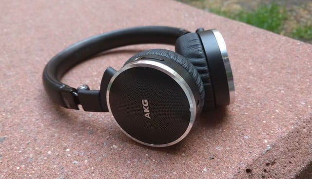 AKG N60NC Noise Canceling Headphones (Foto: G Style Magazine)