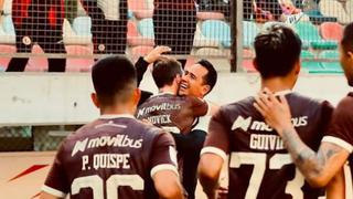 Emotivo: el abrazo de Hernán Novick con el ‘coach’ de Universitario tras volver al gol