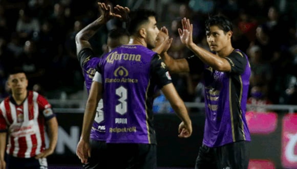 Mazatlán sumó de 3 por primera vez en el Torneo tras vencer a Chivas en ‘El Kraken' (Foto: Liga MX)