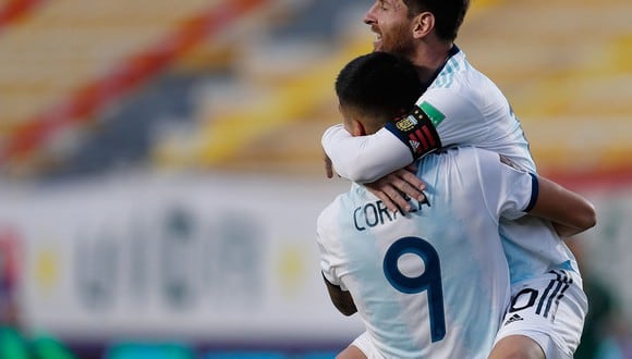 Ángel Correa y Lionel Messi son compañeros en la Selección Argentina. (Foto: AFP)