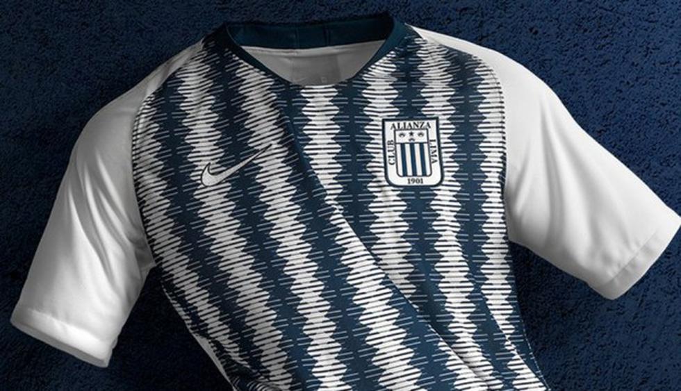 Alianza Lima presentó su camiseta alterna para el 2019. (Foto: Prensa Alianza Lima)