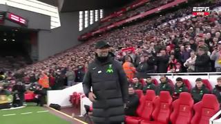 De pie: el conmovedor recibimiento de Anfield a Klopp tras anunciar su salida del Liverpool [VIDEO]